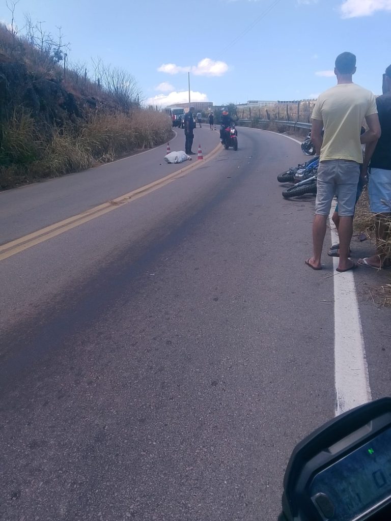 Colisão entre motocicletas deixa um morto na PE-365, neste domingo (13), na ‘Curva do S’