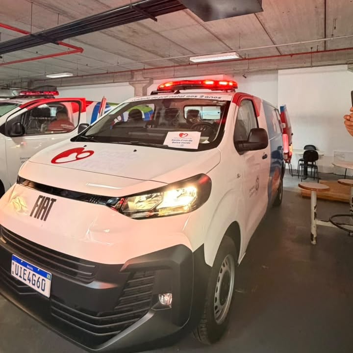 Santa Cruz da Baixa Verde recebe nova ambulância do Programa Colo de Mãe