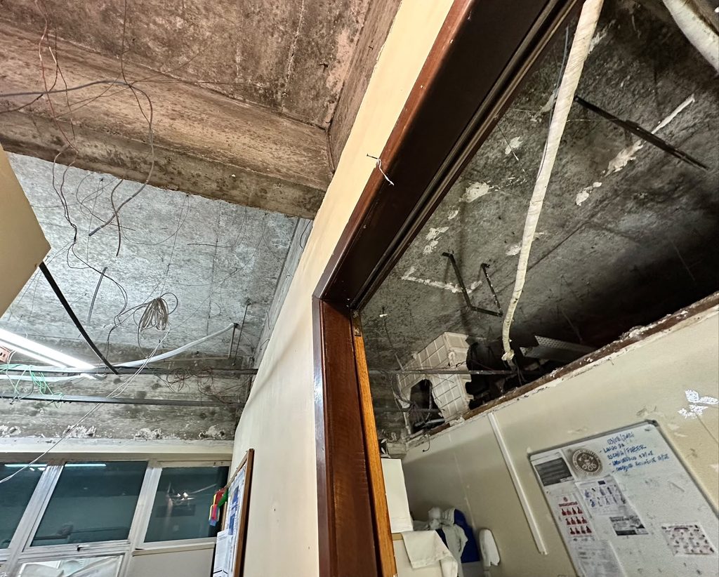 Como alardeado o contrário, Hospital da Restauração nega desabamento e explica retirada de forro em sala