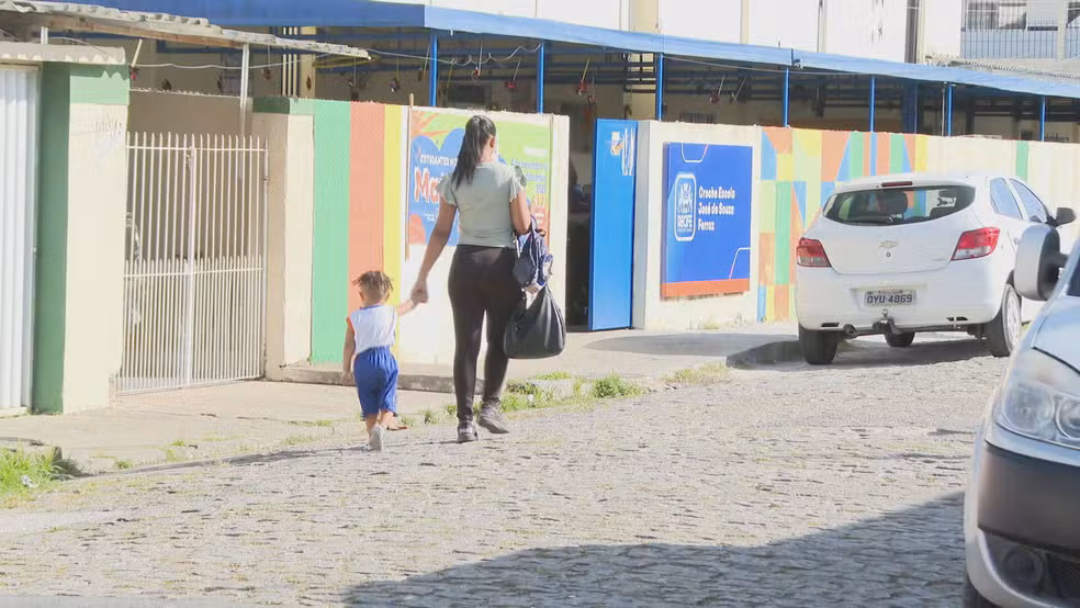 Como construção de creches, responsabilidade municipal, ganhou protagonismo na disputa pelo governo de Pernambuco